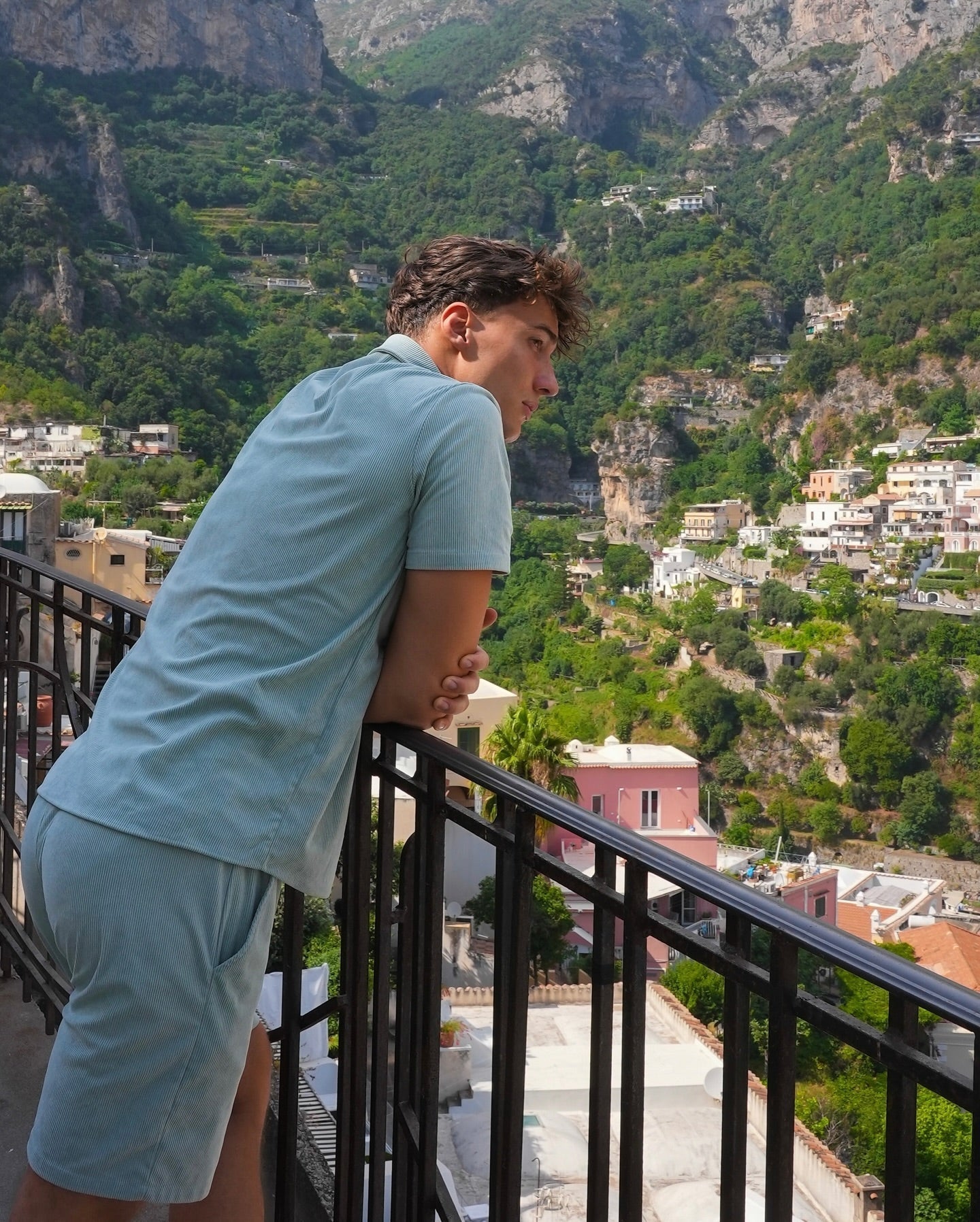 Pack Exclusif : Chemise Élégante + Short OffertParischarme